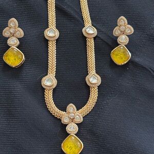 Elegant Gold and Yellow Necklace Set